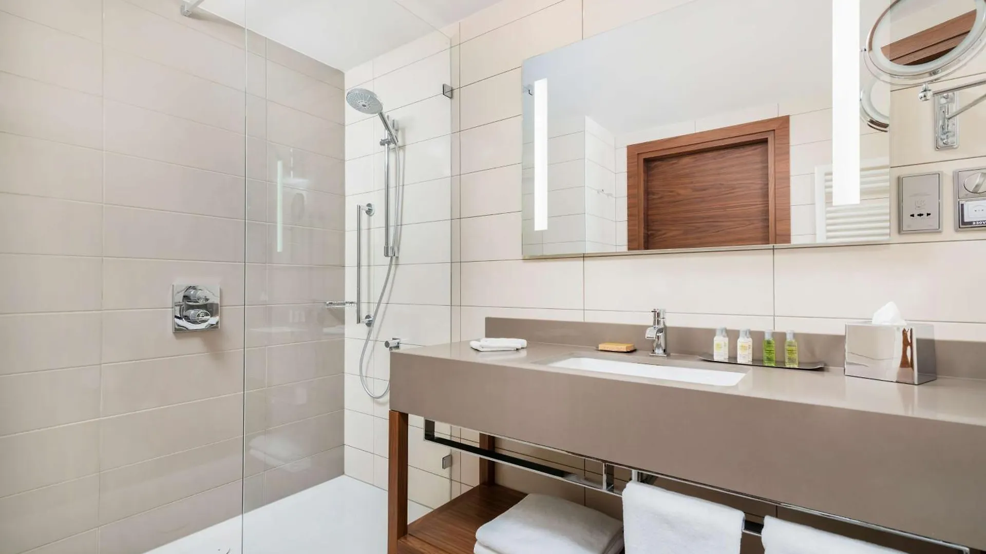 ****  Doubletree By Hilton Krakow Hotel & Convention Center Poland
