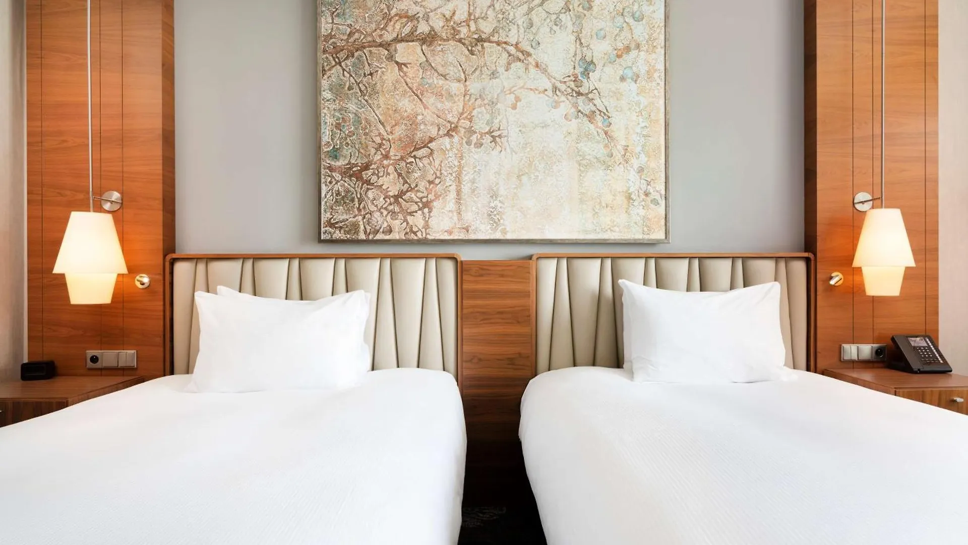 Doubletree By Hilton Krakow Hotel & Convention Center 4*,