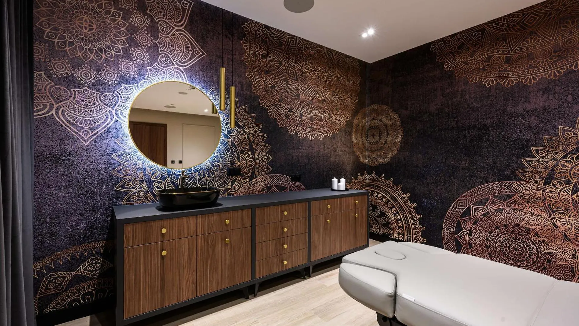 Doubletree By Hilton Krakow Hotel & Convention Center